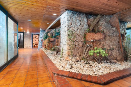 Gallery 52